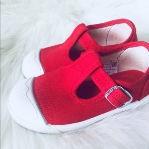 Angelitos T-Strap Flat Sneakers